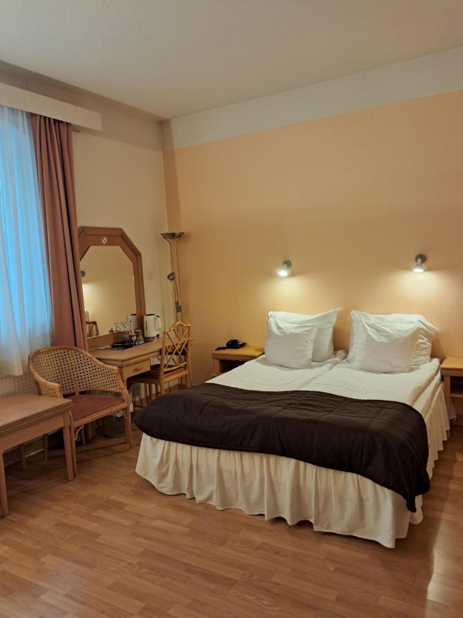 Hiisi Hotel Turku Seaport Экстерьер фото