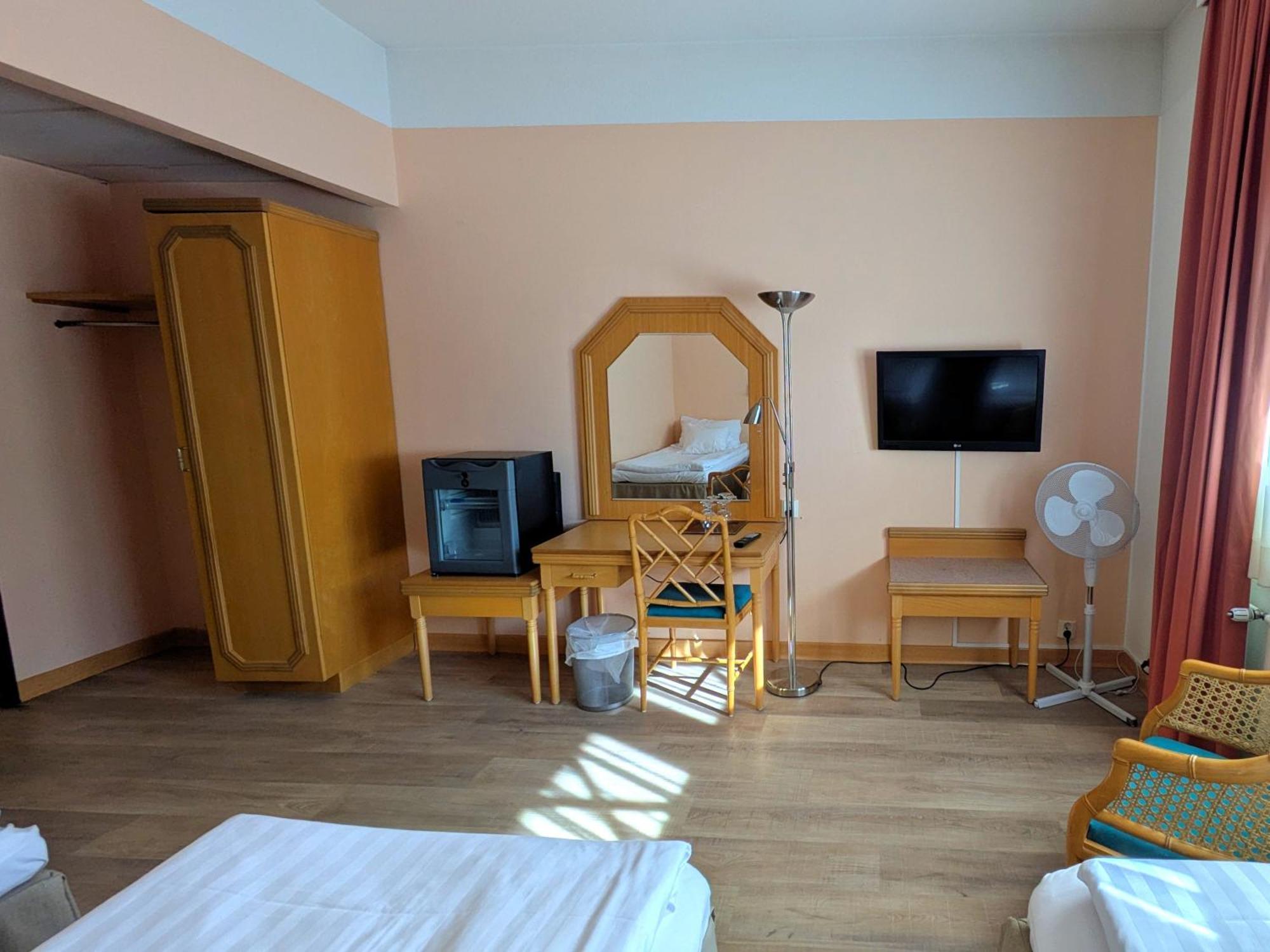 Hiisi Hotel Turku Seaport Экстерьер фото