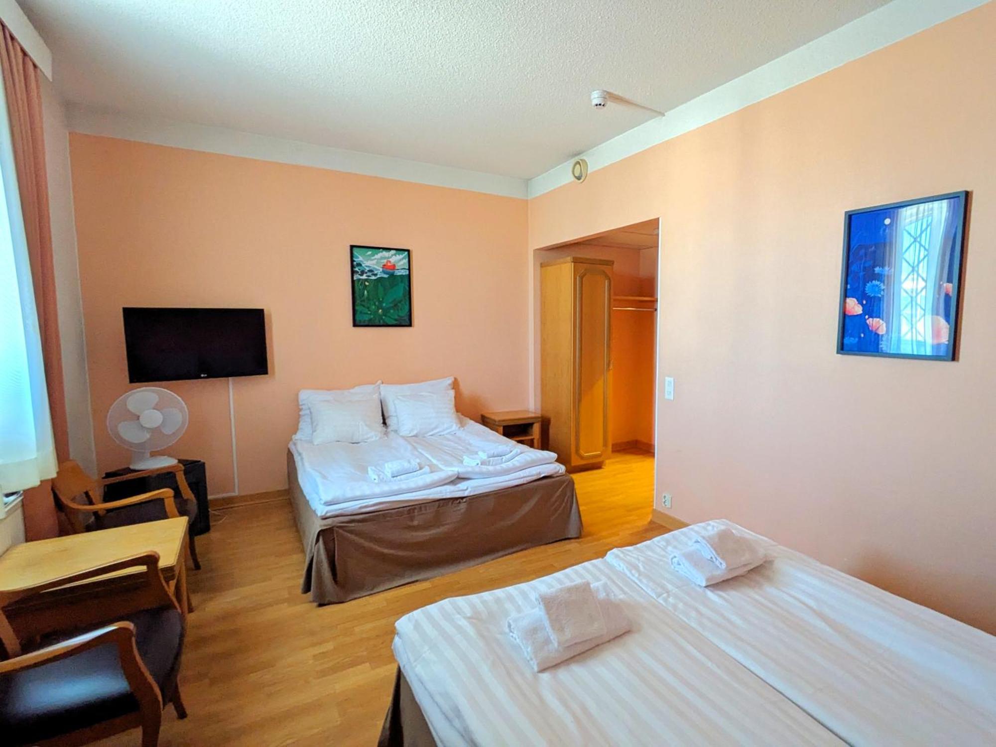 Hiisi Hotel Turku Seaport Экстерьер фото