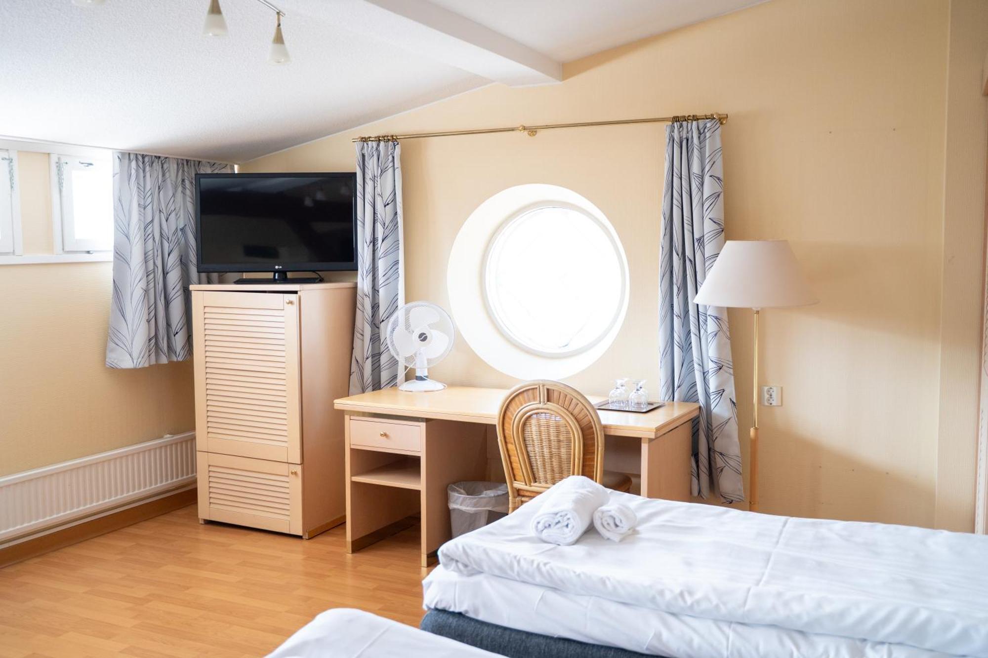 Hiisi Hotel Turku Seaport Экстерьер фото
