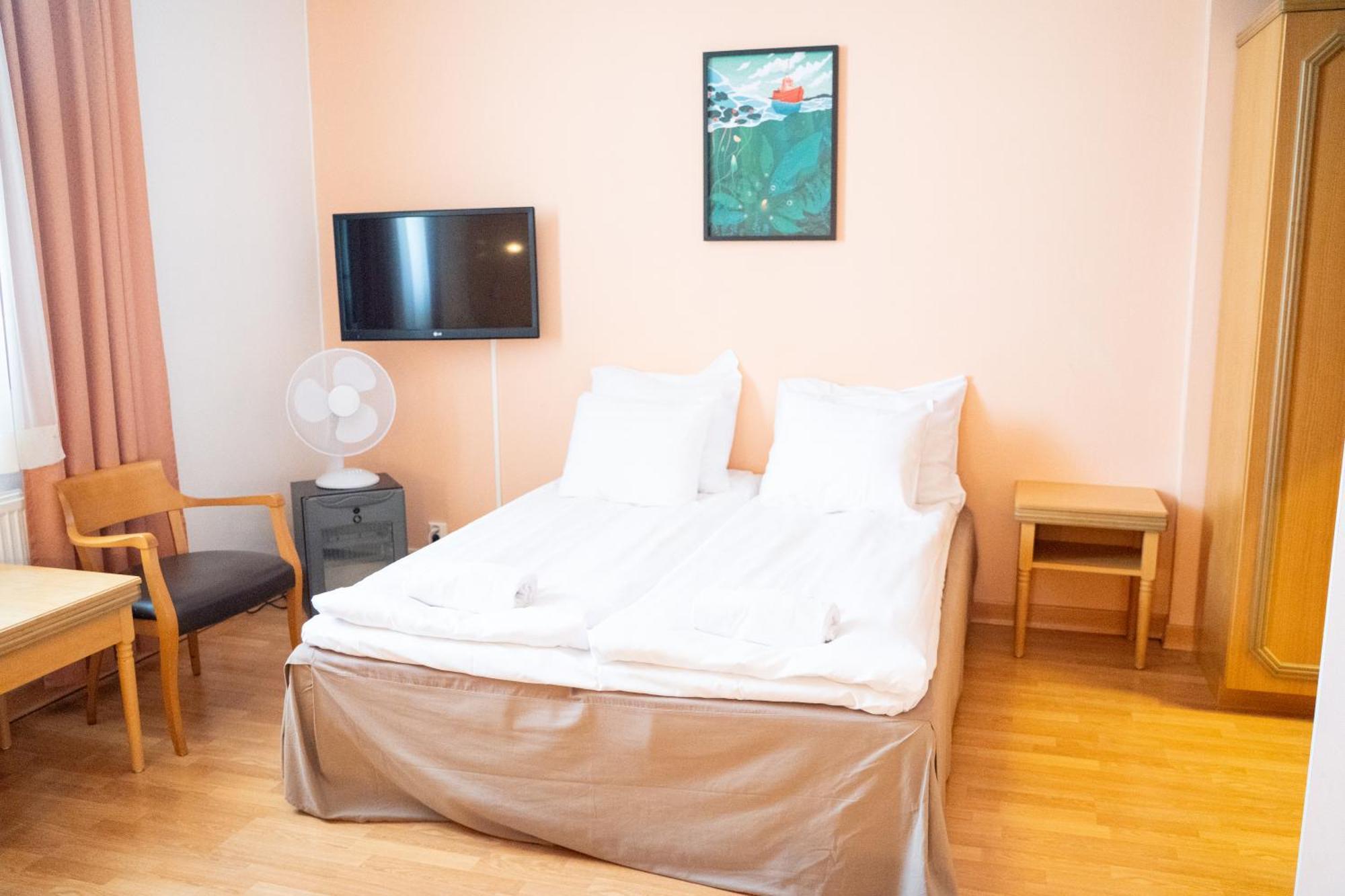 Hiisi Hotel Turku Seaport Экстерьер фото