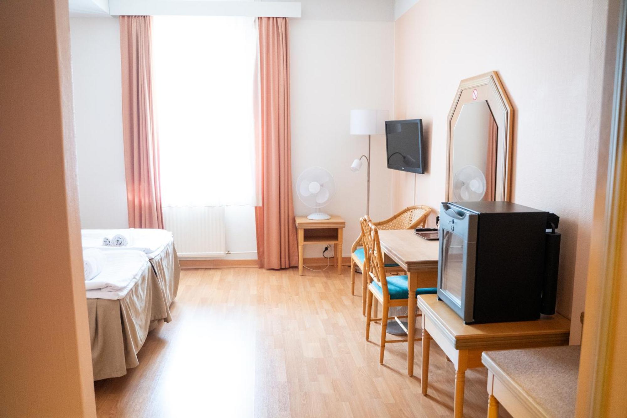 Hiisi Hotel Turku Seaport Экстерьер фото
