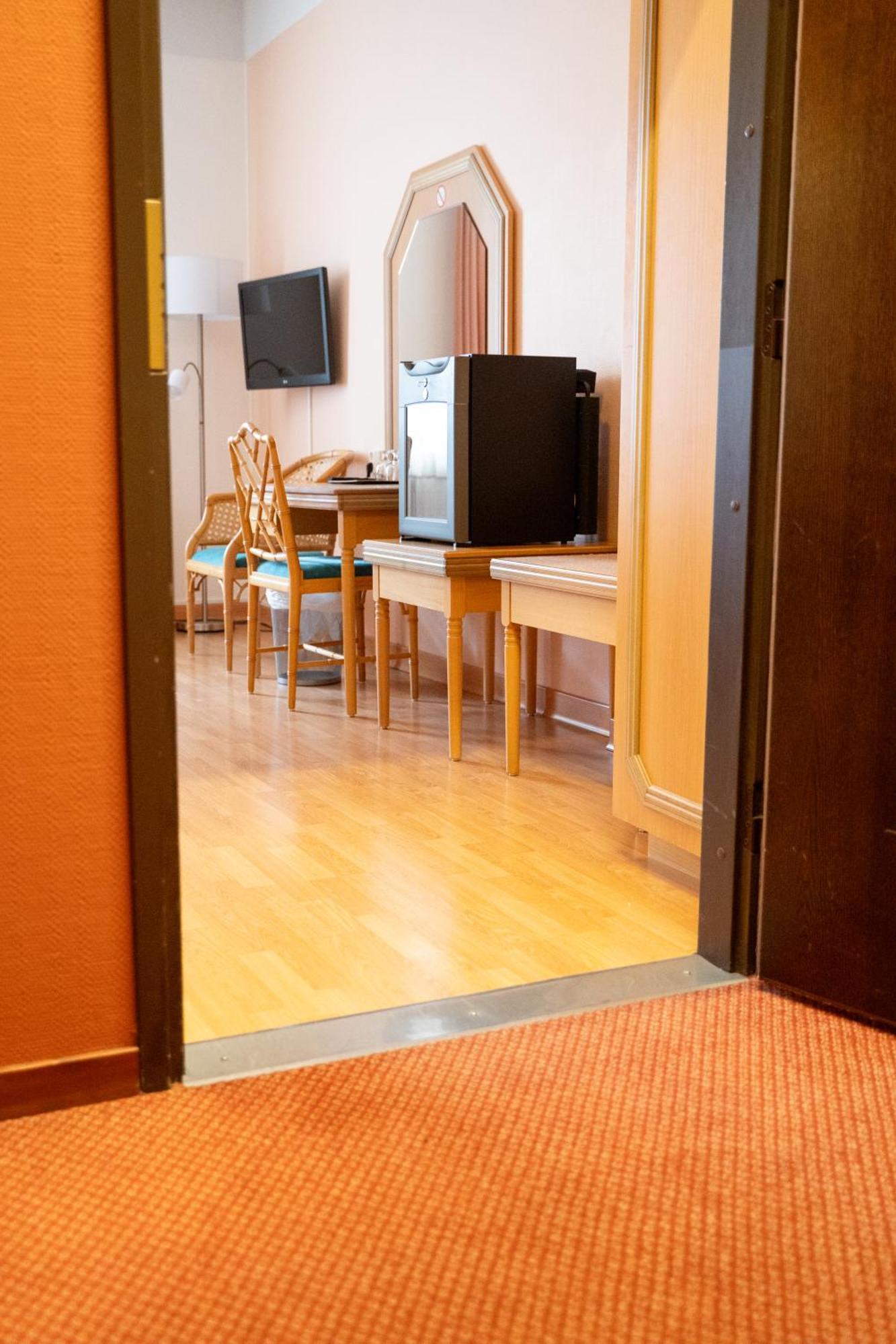 Hiisi Hotel Turku Seaport Экстерьер фото