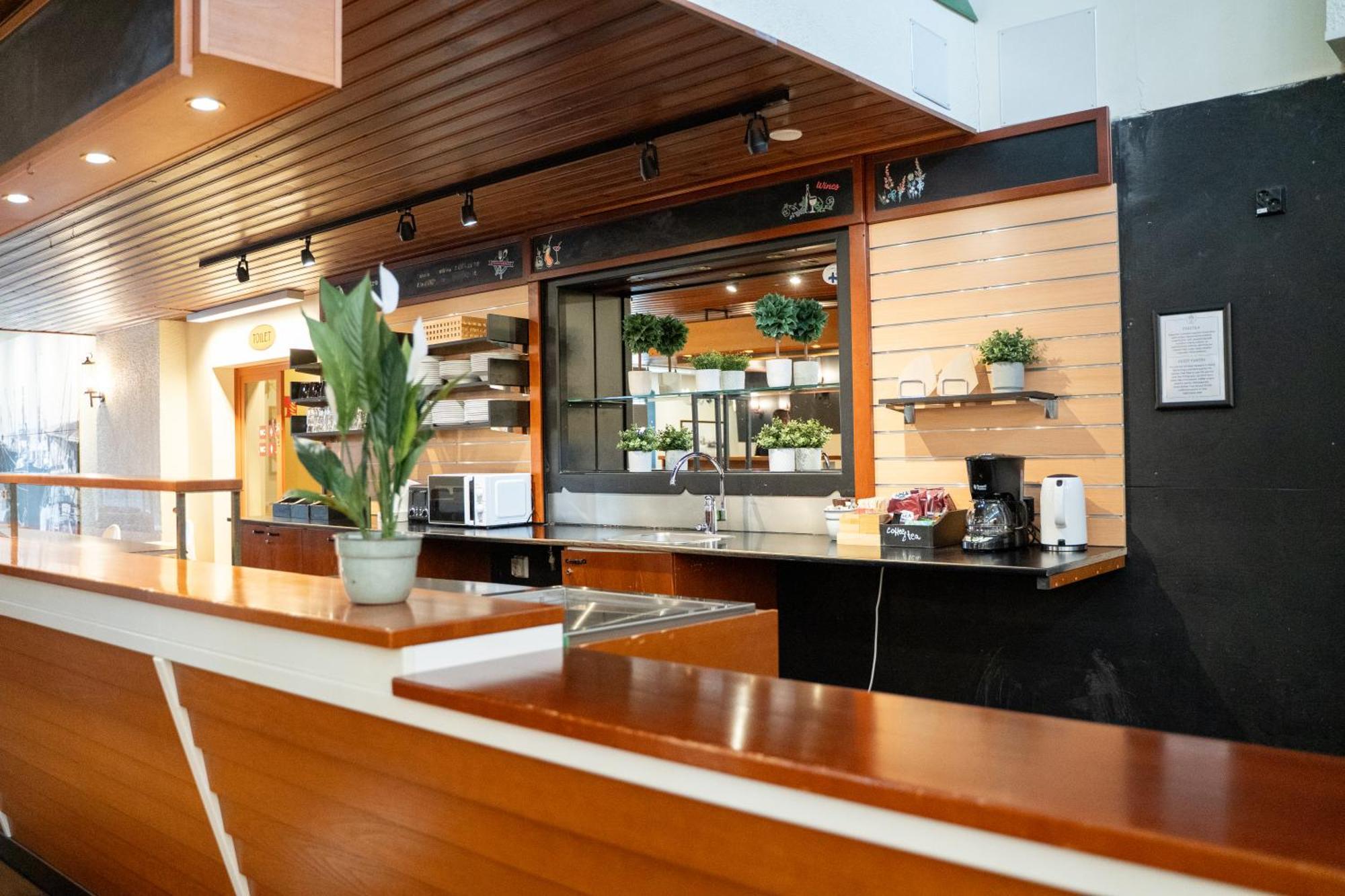 Hiisi Hotel Turku Seaport Экстерьер фото